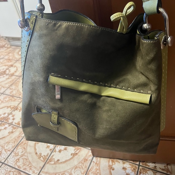 Olive suede bag - Picture 2 of 6